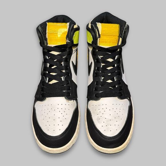 Air Jordan 1 Retro High OG “Volt Gold” - Picture 3 of 6